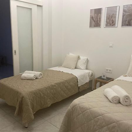 Piraiki Coastal Accommodation Piraeus Bagian luar foto